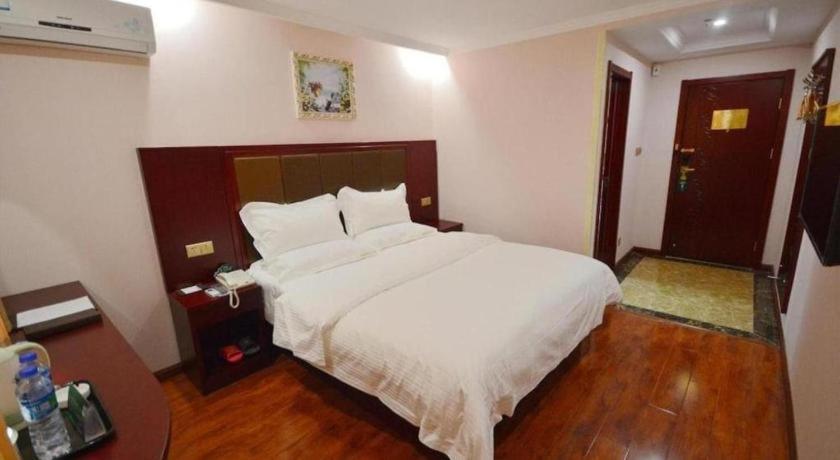 Greentree Inn Linyi Feixian Jianshe Road Express Hotel Exterior foto